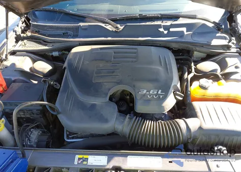 2014 Dodge Challenger Sxt Plus z USA, uszkodzony, nr VIN 2C3CDYAG3EH160733